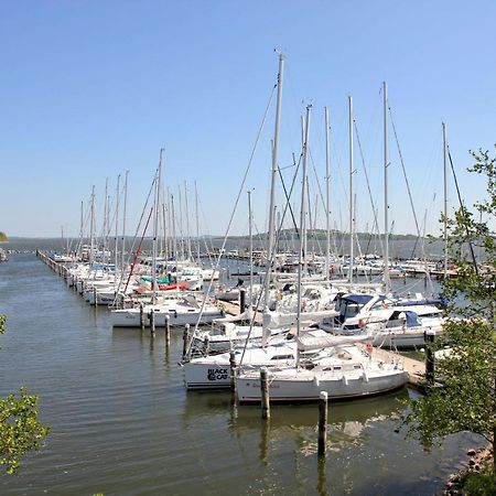 Hafennahe Penthousewohnung Mit Meerblick - Hafenresidenz Lauterbach Fewo 2-7 Eksteriør bilde