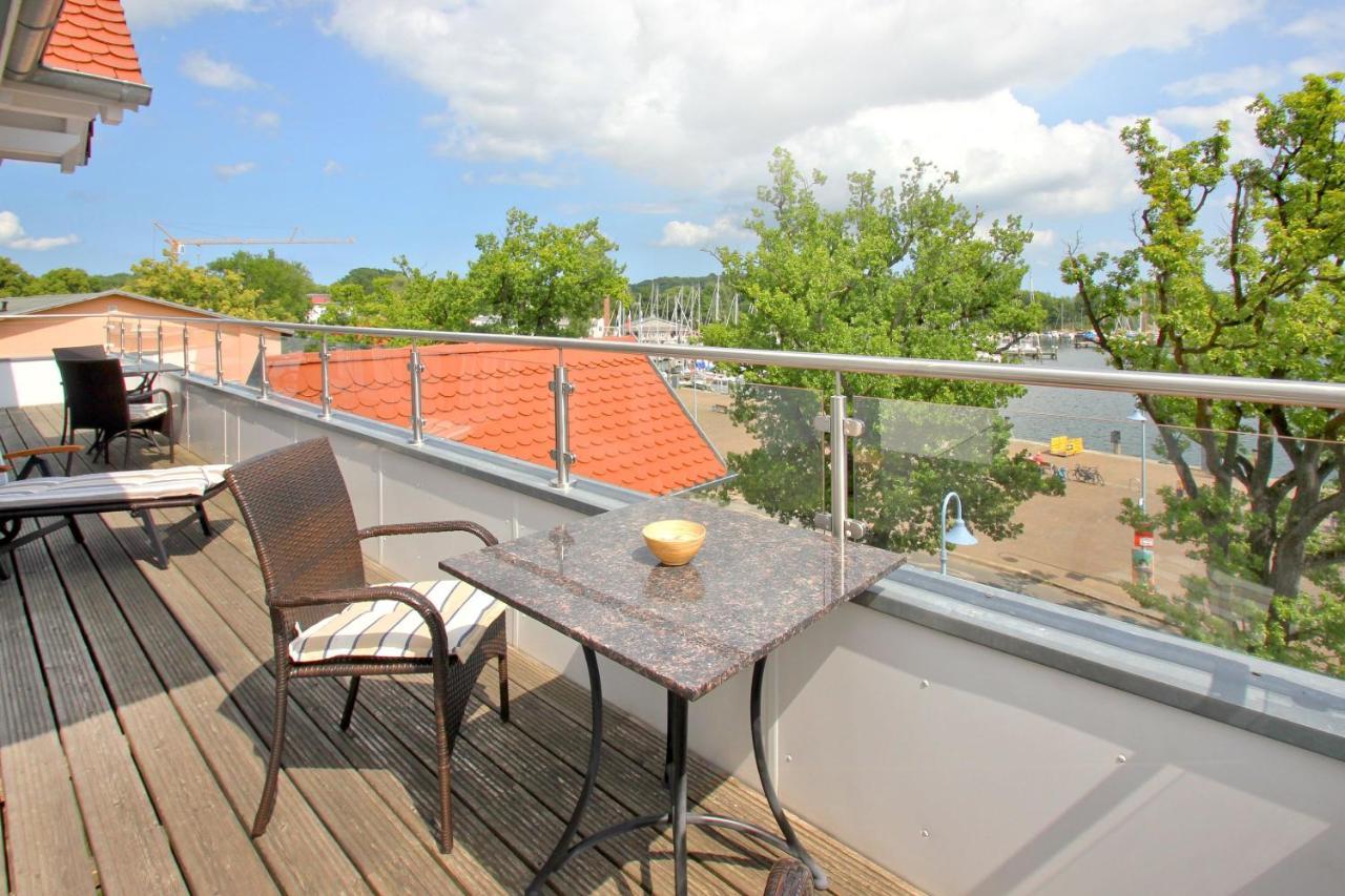 Hafennahe Penthousewohnung Mit Meerblick - Hafenresidenz Lauterbach Fewo 2-7 Eksteriør bilde