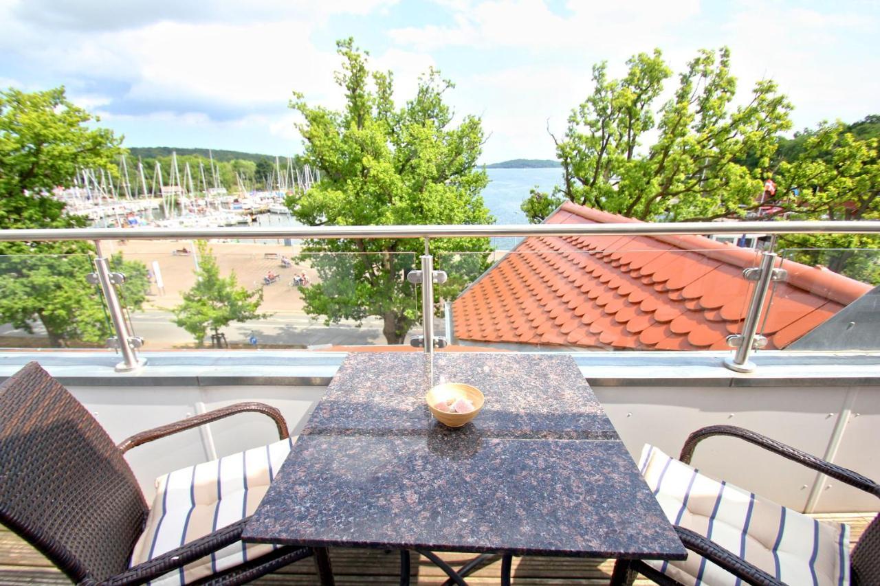 Hafennahe Penthousewohnung Mit Meerblick - Hafenresidenz Lauterbach Fewo 2-7 Eksteriør bilde